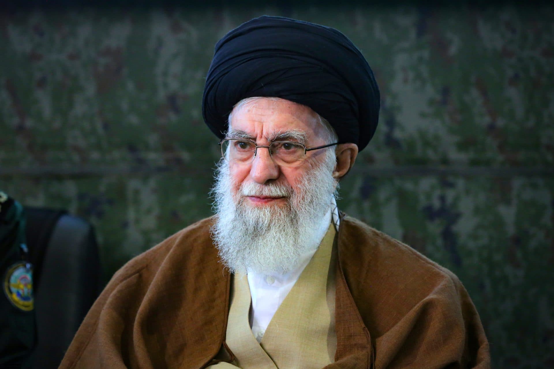 FOT_Khamenei2