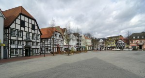 Global Housing Market Fragments as 2025 Draws to a Close