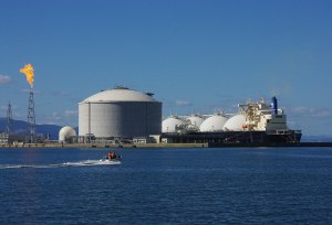 European Gas Prices Surge After Qatar LNG Halt