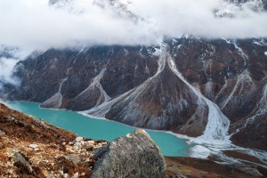 Nepal Floods Kill Hundreds, Over 1.300 Still Missing
